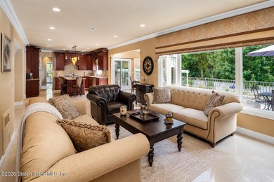 Beautiful and well maintained two family CHC in the heart of SE - photo 27