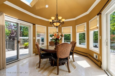 Beautiful and well maintained two family CHC in the heart of SE - photo 35