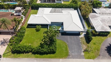 Beautifully updated home in the prestigious Coral Ridge Country - photo 37
