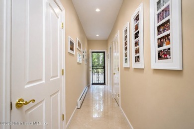 Beautiful and well maintained two family CHC in the heart of SE - photo 38