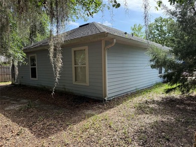 Under contract-accepting backup offers. Don't miss this - photo 4