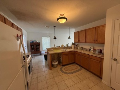 Under contract-accepting backup offers. Don't miss this - photo 5