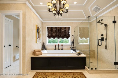 Beautiful and well maintained two family CHC in the heart of SE - photo 48