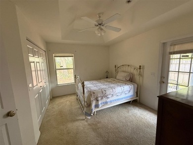 Under contract-accepting backup offers. Don't miss this - photo 9