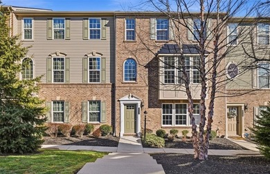 (private lake, pond, coastal) Townhome/Townhouse For Sale in Cranberry Twp Pennsylvania