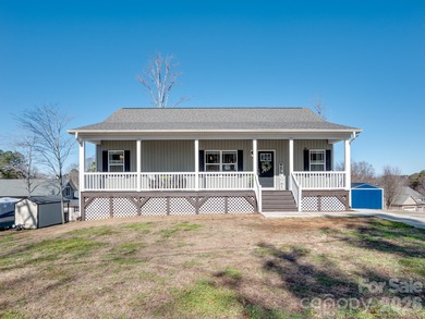 Lake Norman Home For Sale in Sherrills Ford North Carolina