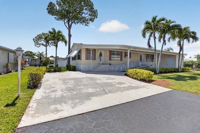 Beautifully maintained 2012 manufactured home offering over 1 - photo 1