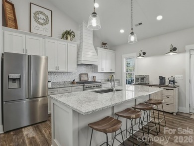 WOW-Lake Norman water views from this fabulous ranch home with a - photo 8