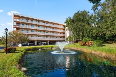 (private lake, pond, creek) Condo Sale Pending in Seminole Florida