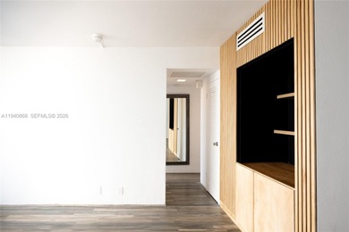 Stunning 1-bedroom apartment with modern finishes, offering