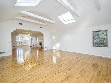 Quality Custom Built Duplex with Lots of Living Opportunities - photo 16