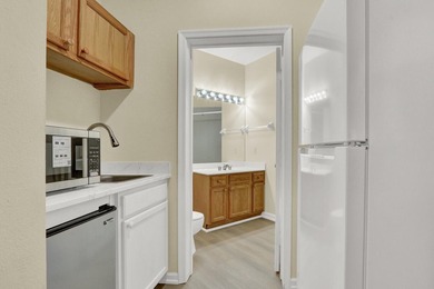 Welcome to this beautifully maintained ground-floor 2-bedroom, 2 - photo 22