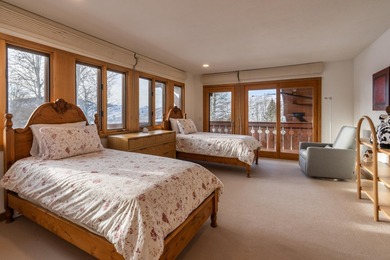 Elevated above Sun Valley, this stunning Austrian style retreat - photo 22