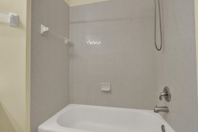 Welcome to this beautifully maintained ground-floor 2-bedroom, 2 - photo 25