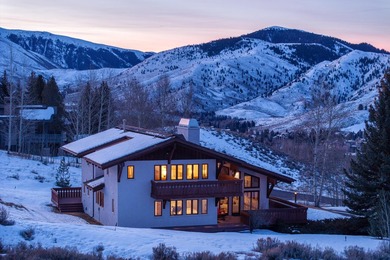 Elevated above Sun Valley, this stunning Austrian style retreat - photo 37