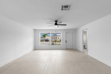ABSOLUTELY GORGEOUS SINGLE FAMILY HOME | PRIME BOCA RATON - photo 4