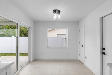 ABSOLUTELY GORGEOUS SINGLE FAMILY HOME | PRIME BOCA RATON - photo 9