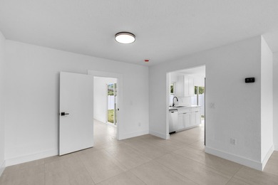 ABSOLUTELY GORGEOUS SINGLE FAMILY HOME | PRIME BOCA RATON - photo 10