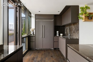 Elevated life in every sense: 5,100 sq.ft. Trophy Penthouse with - photo 11