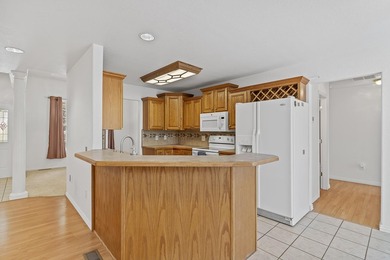 Enjoy lake life in this beautiful 4-bedroom, 3 bath home with a - photo 13