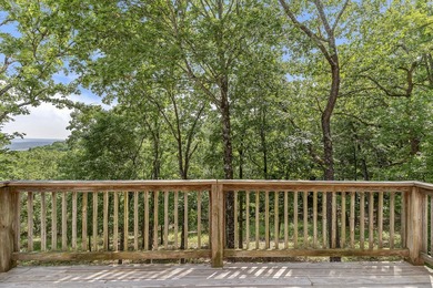 Enjoy lake life in this beautiful 4-bedroom, 3 bath home with a - photo 20