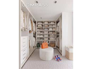 Elevated life in every sense: 5,100 sq.ft. Trophy Penthouse with - photo 22