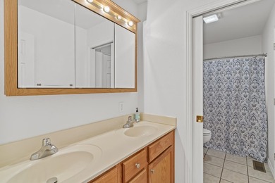 Enjoy lake life in this beautiful 4-bedroom, 3 bath home with a - photo 34