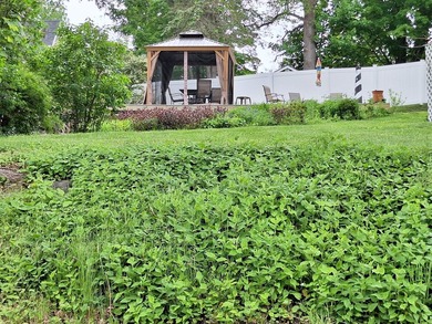 Charming is this exceptional colonial home in Bucksport Maine - photo 37