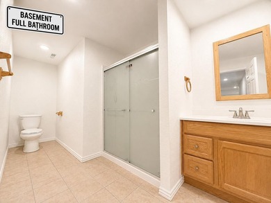 Enjoy lake life in this beautiful 4-bedroom, 3 bath home with a - photo 45