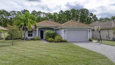 This thoughtfully designed residence combines low-maintenance - photo 50