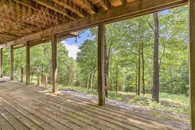Enjoy lake life in this beautiful 4-bedroom, 3 bath home with a - photo 50