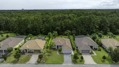 This thoughtfully designed residence combines low-maintenance - photo 54