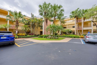 Welcome to this 2-bedroom, 2-bathroom waterfront condominium - photo 9
