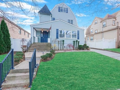 This one family colonial house newly renovated in 2017 , ideally - photo 1