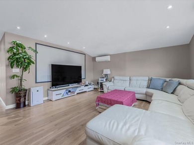 This one family colonial house newly renovated in 2017 , ideally - photo 4