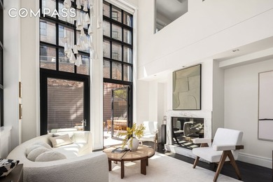 One of a kind triplex Tribeca maisonette with outdoor space - photo 1