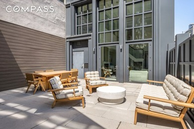 One of a kind triplex Tribeca maisonette with outdoor space - photo 5