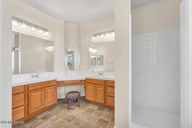 4 bed, 2.5 bath with the primary suite on the main level. Clean - photo 13