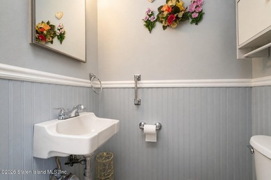 Welcome to 88 East Macon Avenue, a spacious 18-foot-wide - photo 13