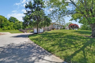 Welcome to 2728 Mary Emily Lane in Knoxville! This lovely brick - photo 4