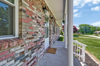 Welcome to 2728 Mary Emily Lane in Knoxville! This lovely brick - photo 6