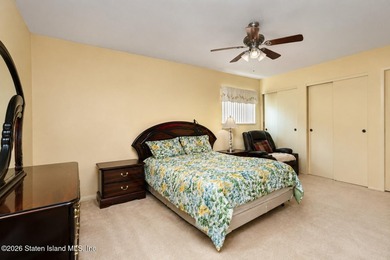 Welcome to 88 East Macon Avenue, a spacious 18-foot-wide - photo 17