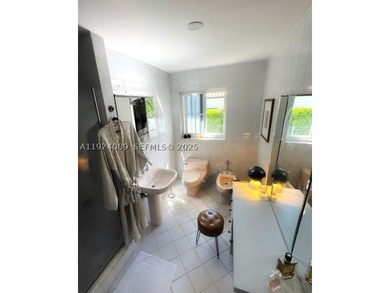 The Perfect single family home t in the center of Coral Gables - photo 18
