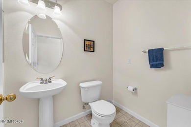 4 bed, 2.5 bath with the primary suite on the main level. Clean - photo 20
