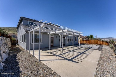 4 bed, 2.5 bath with the primary suite on the main level. Clean - photo 24