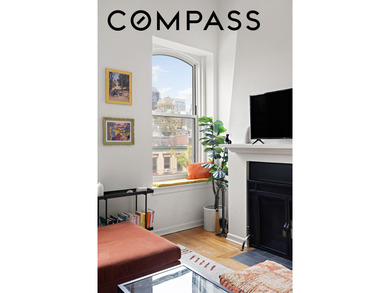 This historic, sunlit 1 bedroom, 1.5 bathroom duplex has - photo 4