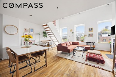 This historic, sunlit 1 bedroom, 1.5 bathroom duplex has - photo 8