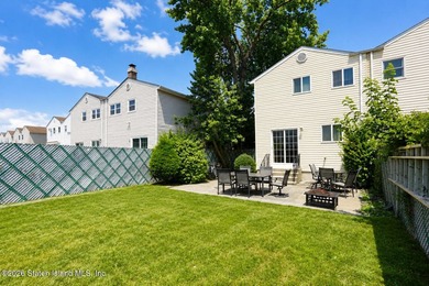 Welcome to 88 East Macon Avenue, a spacious 18-foot-wide - photo 29