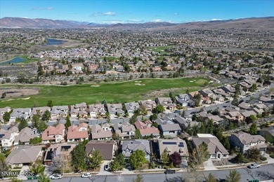 4 bed, 2.5 bath with the primary suite on the main level. Clean - photo 31