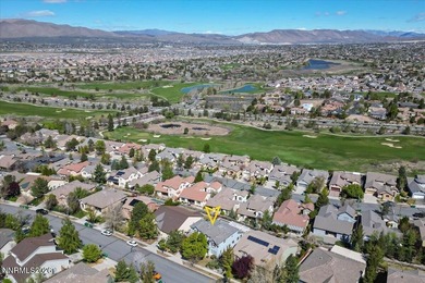 4 bed, 2.5 bath with the primary suite on the main level. Clean - photo 32